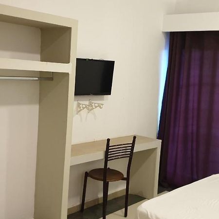 Hotel Privilege Bir El Djir Exterior foto